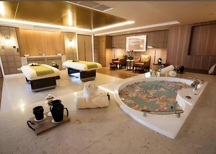 Modern Boutique Spacious Near Airport Okada Solaire Moa Apartment Manila